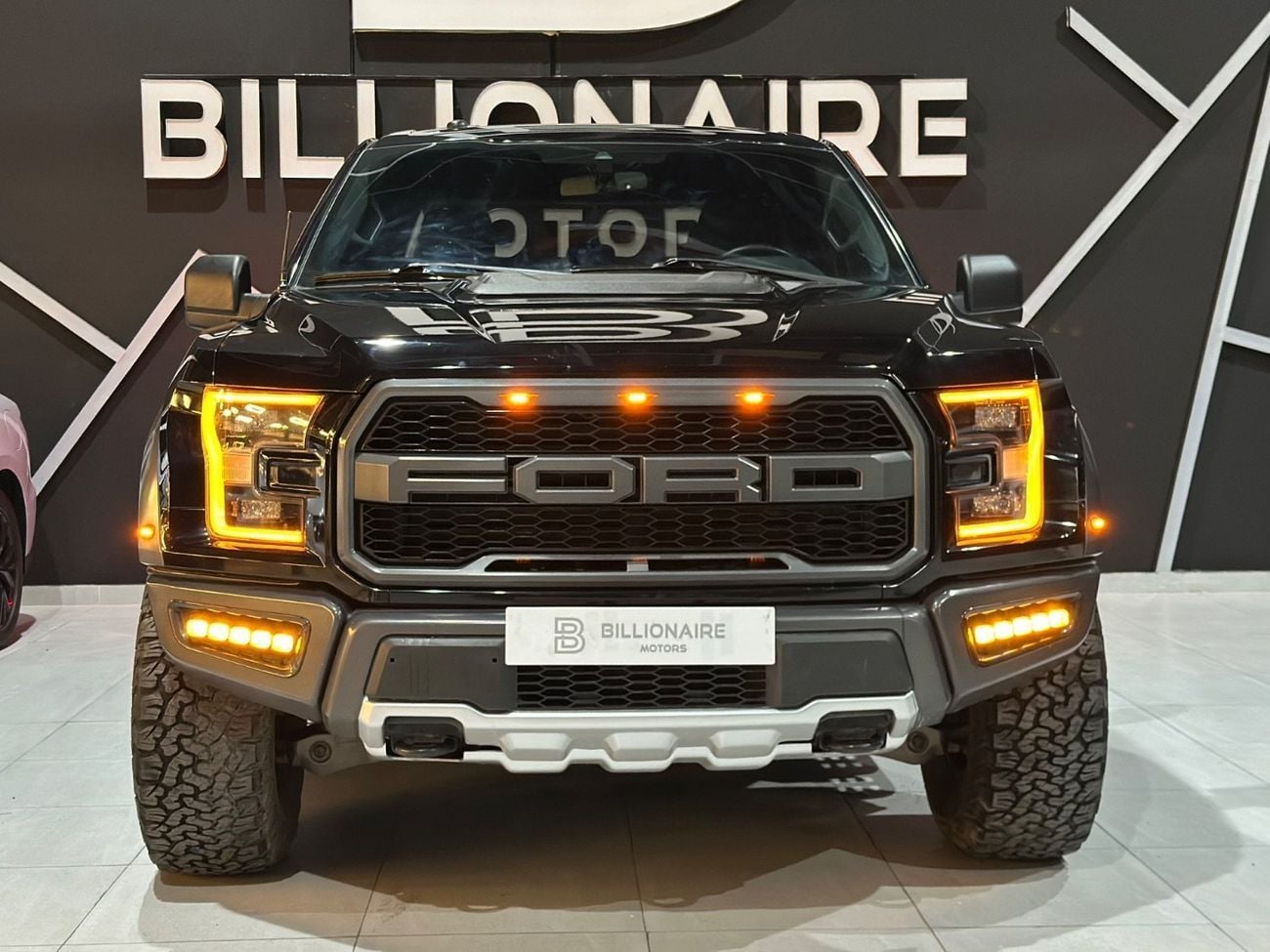فورد إف-150 رابتور FORD RAPTOR F-150 V6T CABIN & HALF | GCC | 2019 | FULL SERVICE HISTORY IN AL-FUTTAIM