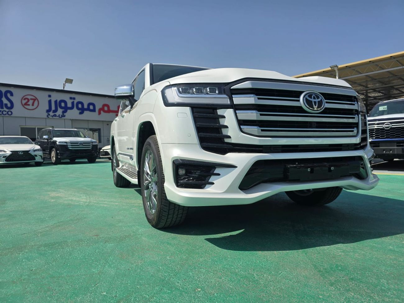 تويوتا لاند كروزر تويوتا لاندكروزر LC300 موديل 2026 فئة VXR محرك 3.5 لتر – اللون الأبيض