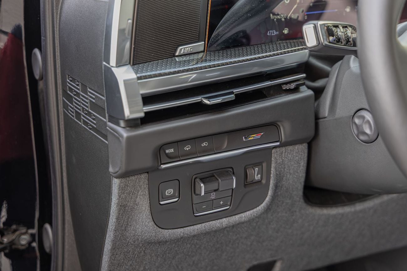 Cadillac Escalade Escalade-V 6.2L Cadillac Escalade V-Series - 2025 - GCC Specs