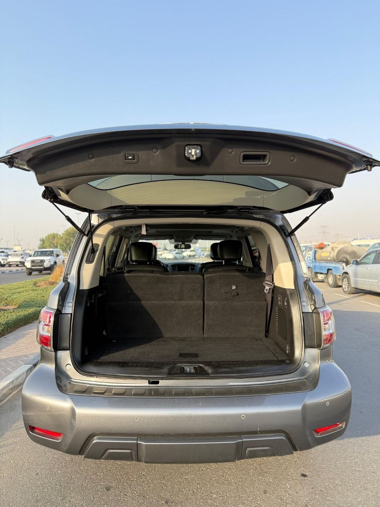 Nissan Armada 4WD Full option 2020 360 cameras