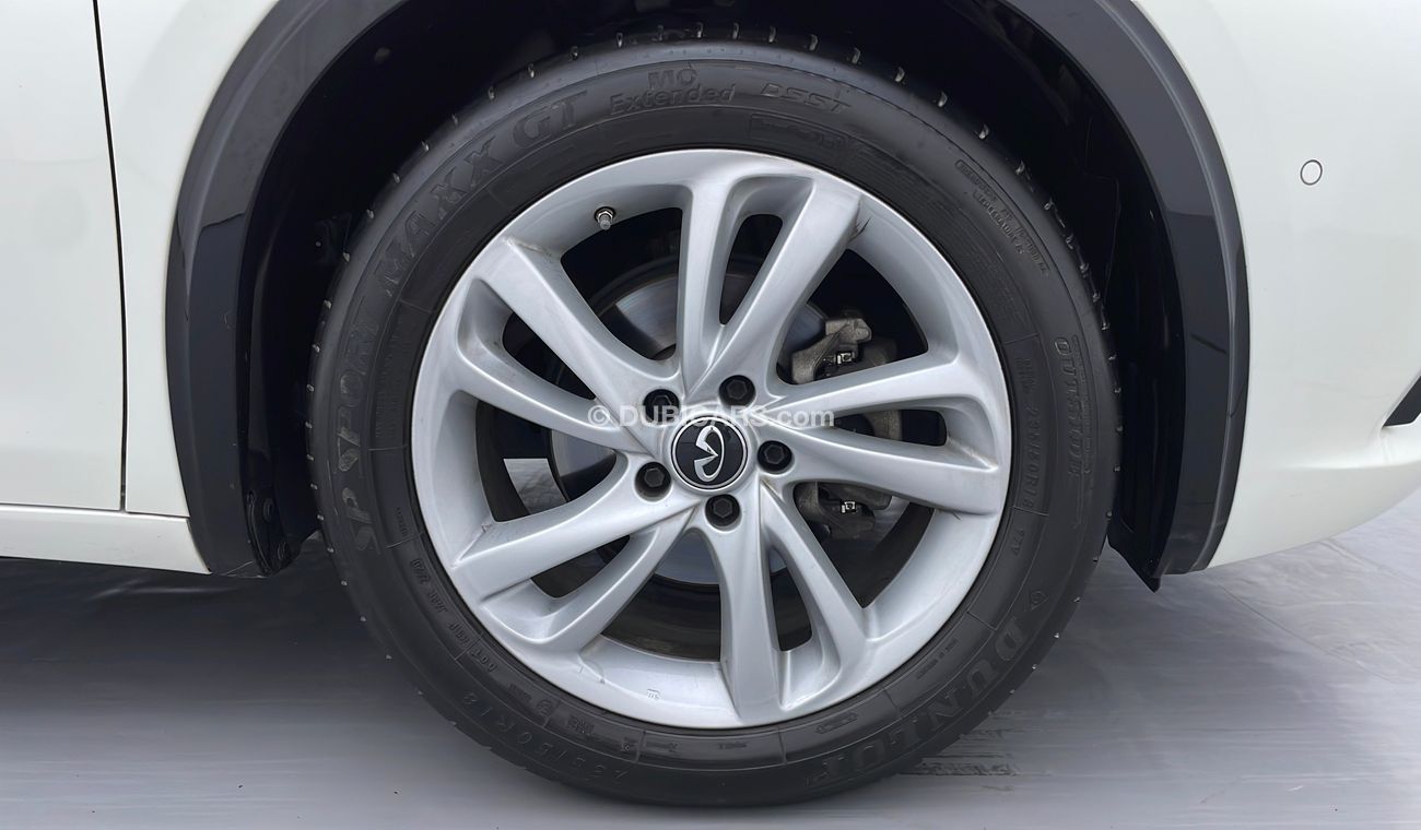 إنفينيتي Q 30 STD 1.6 | +مع الضمان | كمان تم فحص ١٥٠