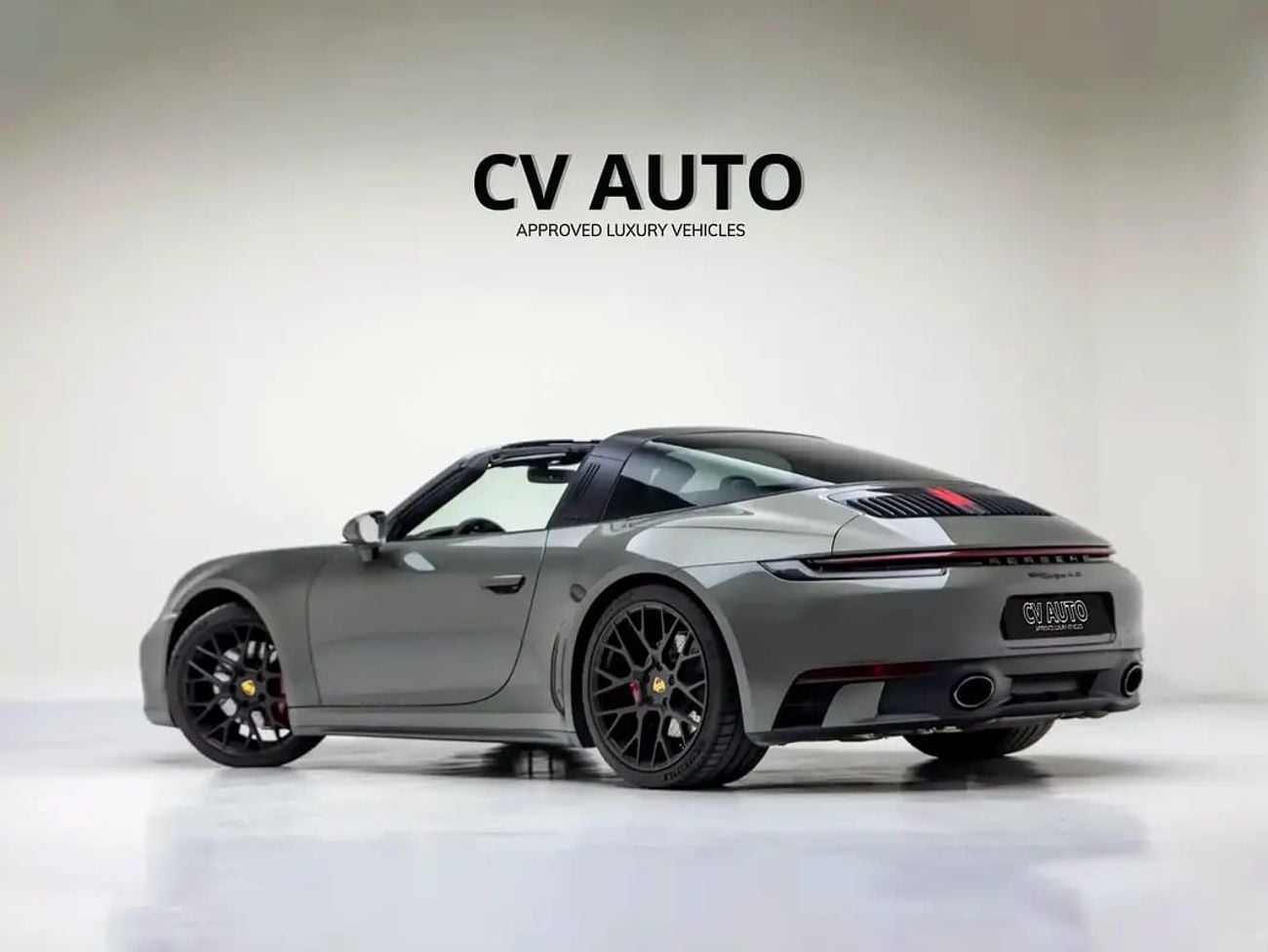 Porsche 911 TARGA 4S | With Warranty(Al Nabooda) - Full Dealer Service History