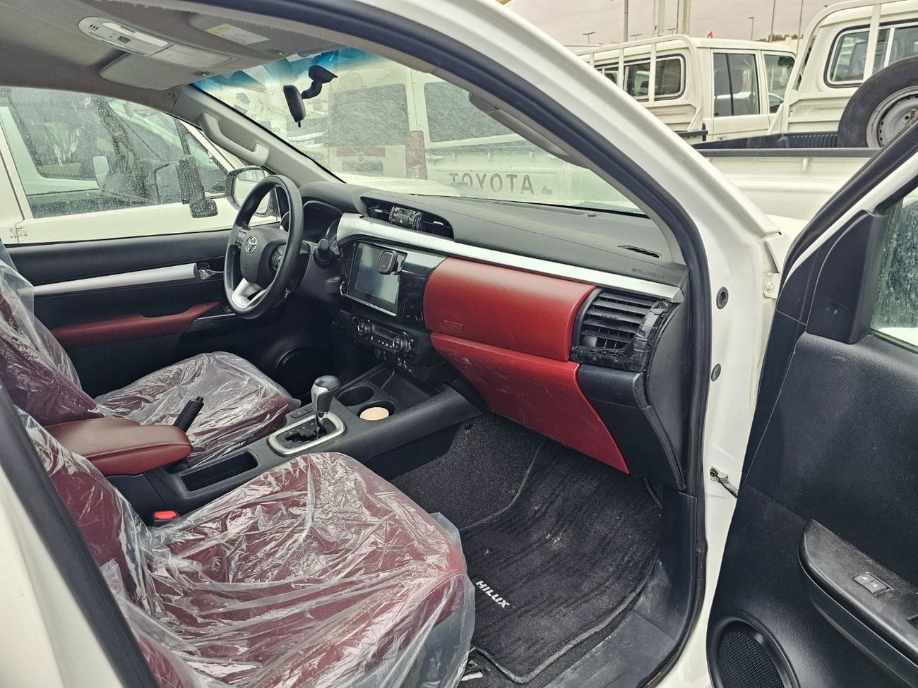 Toyota Hilux S GLX LHD 2.4L V4 DIESEL ENGINE Push Start Automatic Gear 4WD Original Power Window 5 Seats 4 Doors