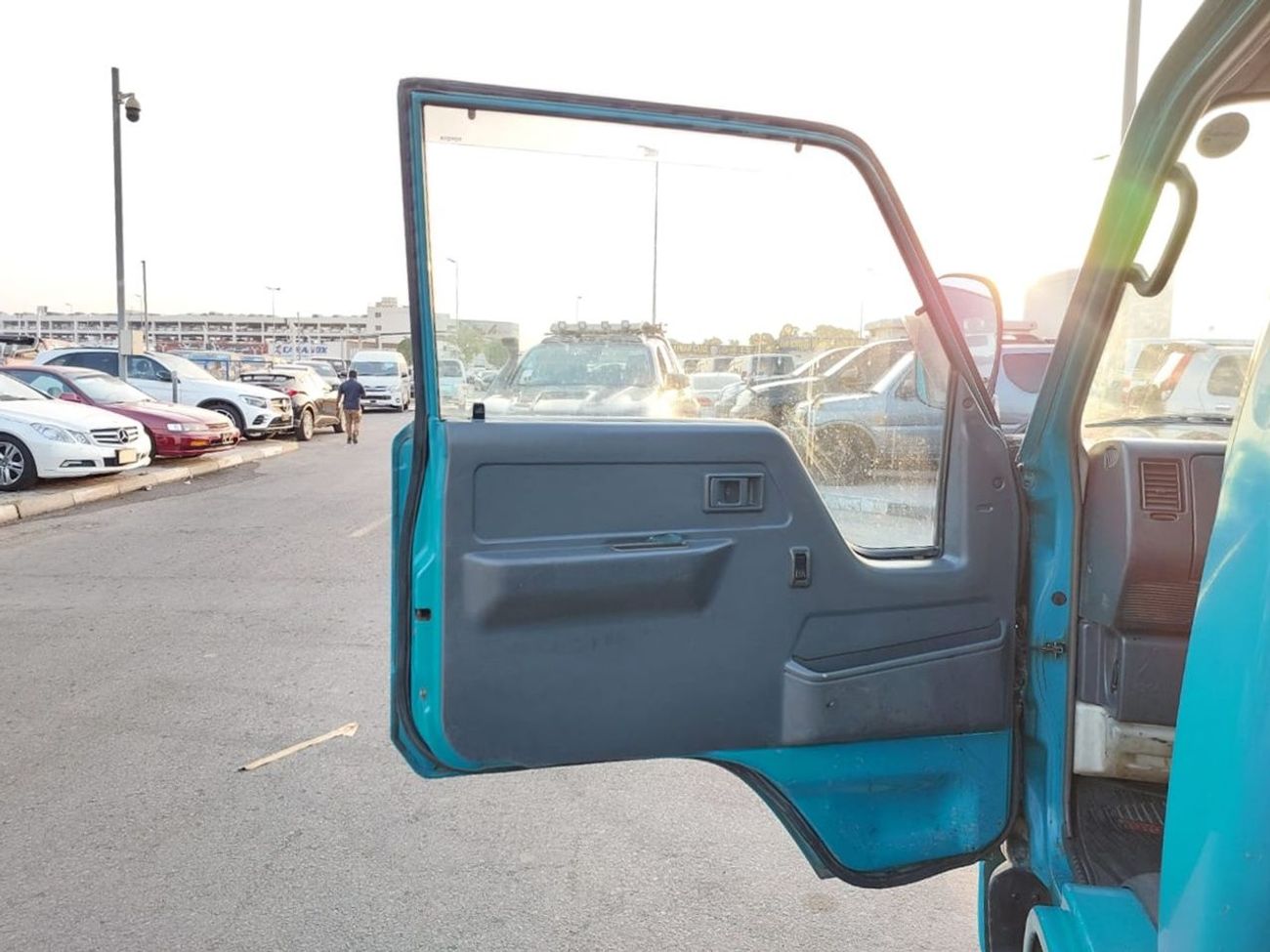 Toyota Dyna TOYOTA DYNA TRUCK DUMPER RHD 1995 MODEL 4.1 L DIESEL AUTOMATIC(PM01058)