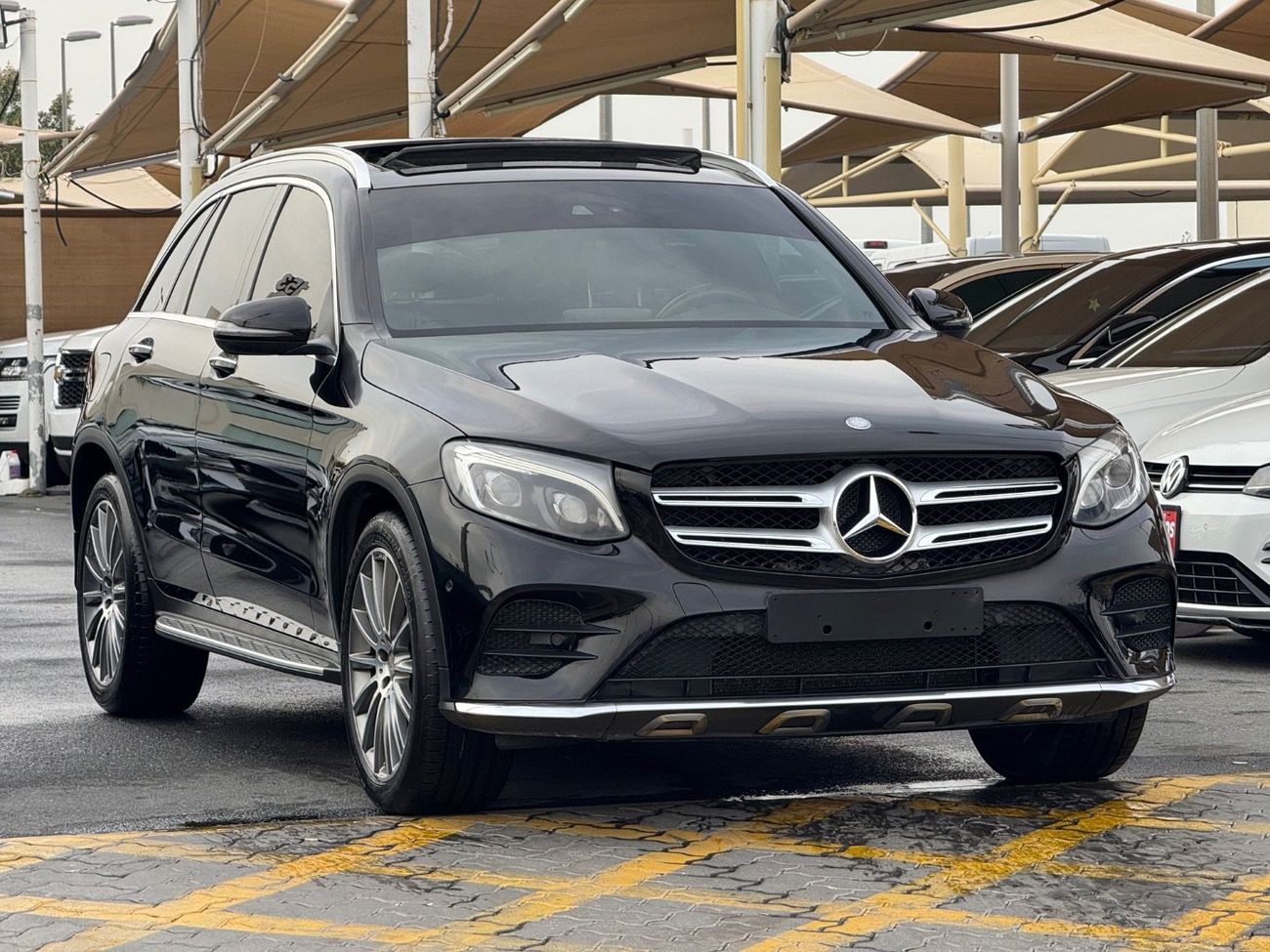 مرسيدس بنز GLC 300 Premium + 2.0L