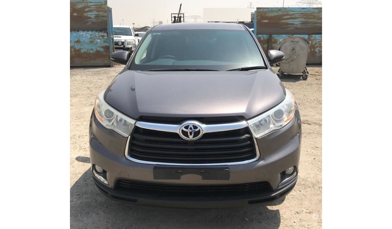 Toyota Kluger petrol v6 year 2014 grey color