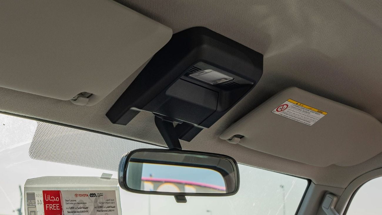 Toyota Land Cruiser Pick Up 2025 Toyota Land Cruiser LC 79 4.0L SC AT Petrol Basic w/ Fridge (White)