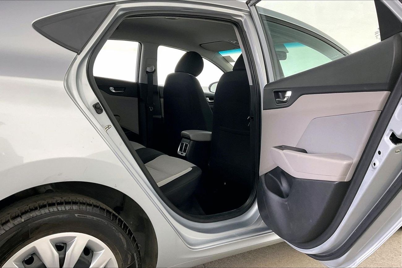 Hyundai Accent Smart / GL | National Day Celebration | Guaranteed Warranty | 0 Down Payment