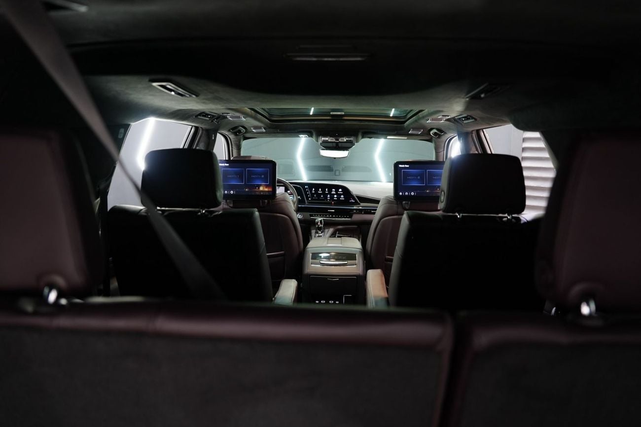 Cadillac Escalade SPORT PLATINUM 2023 Cadillac Escalade ESV Sport Platinum, Rear Entertainment Display, Dealer Warr + Serv!!
