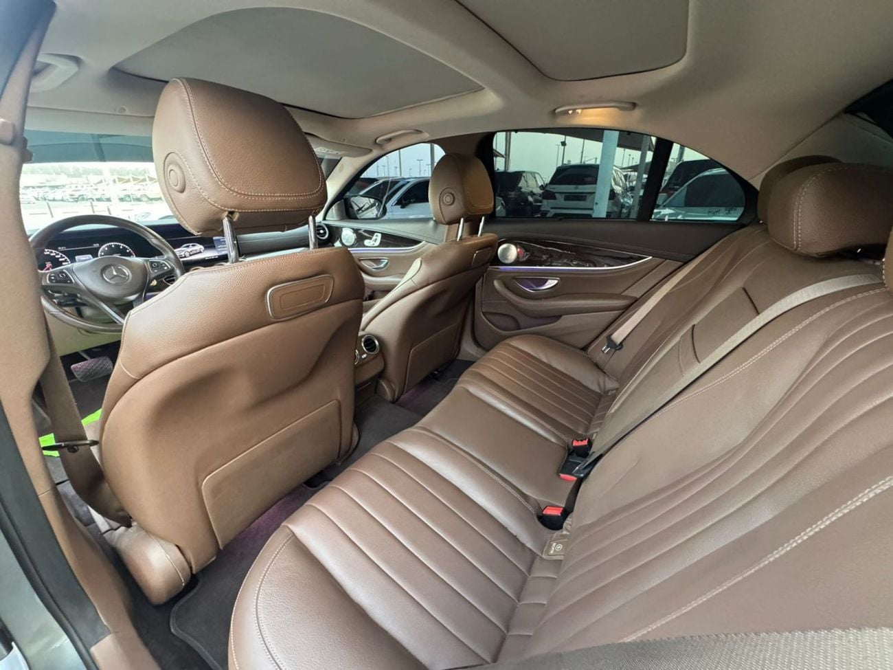 Mercedes Benz E200