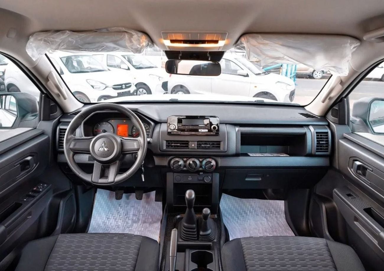 Mitsubishi L200 GL Mitsubishi L200 4WD 2.4L Diesel MT 2025
