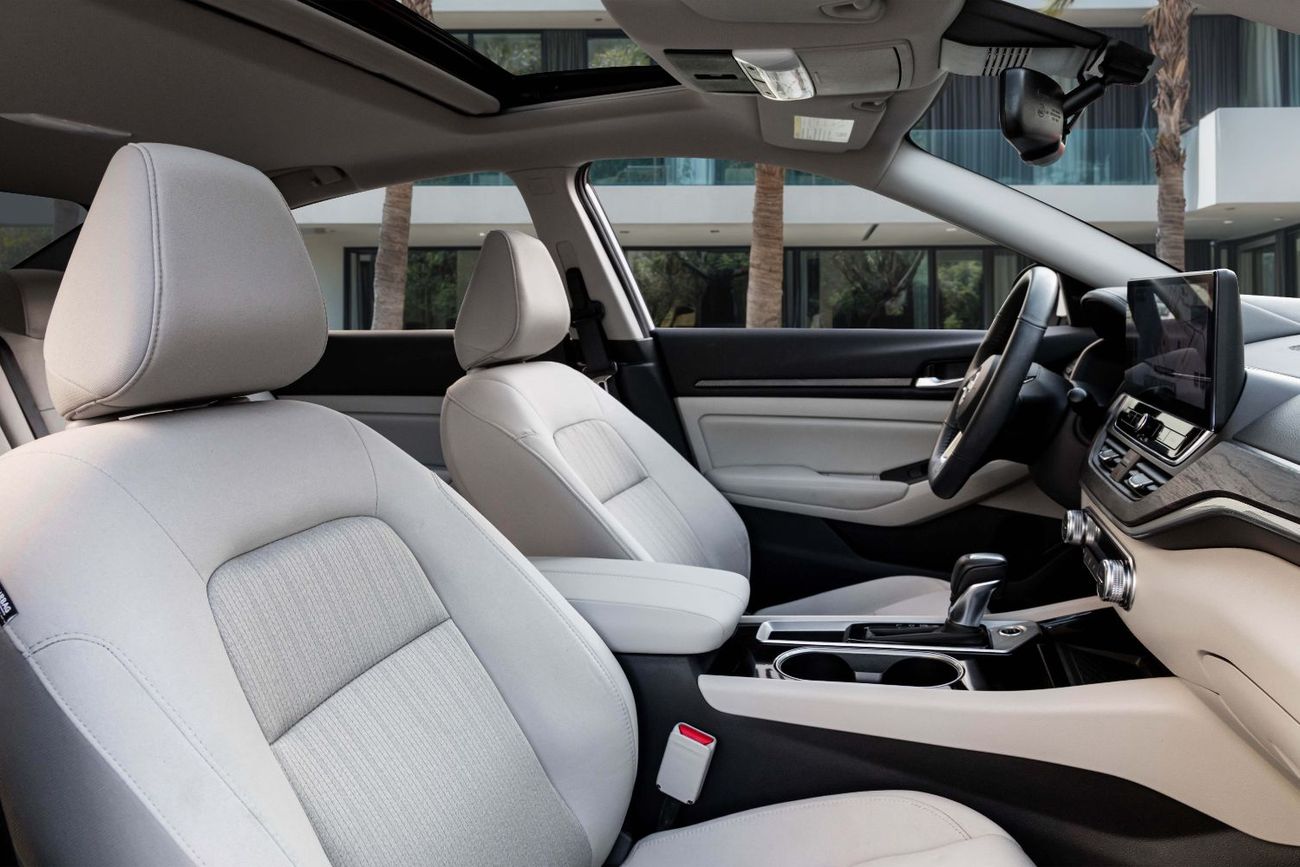 Nissan Altima ALTIMA SV | 2,056 P.M  | 0% Downpayment | Agency Warranty!