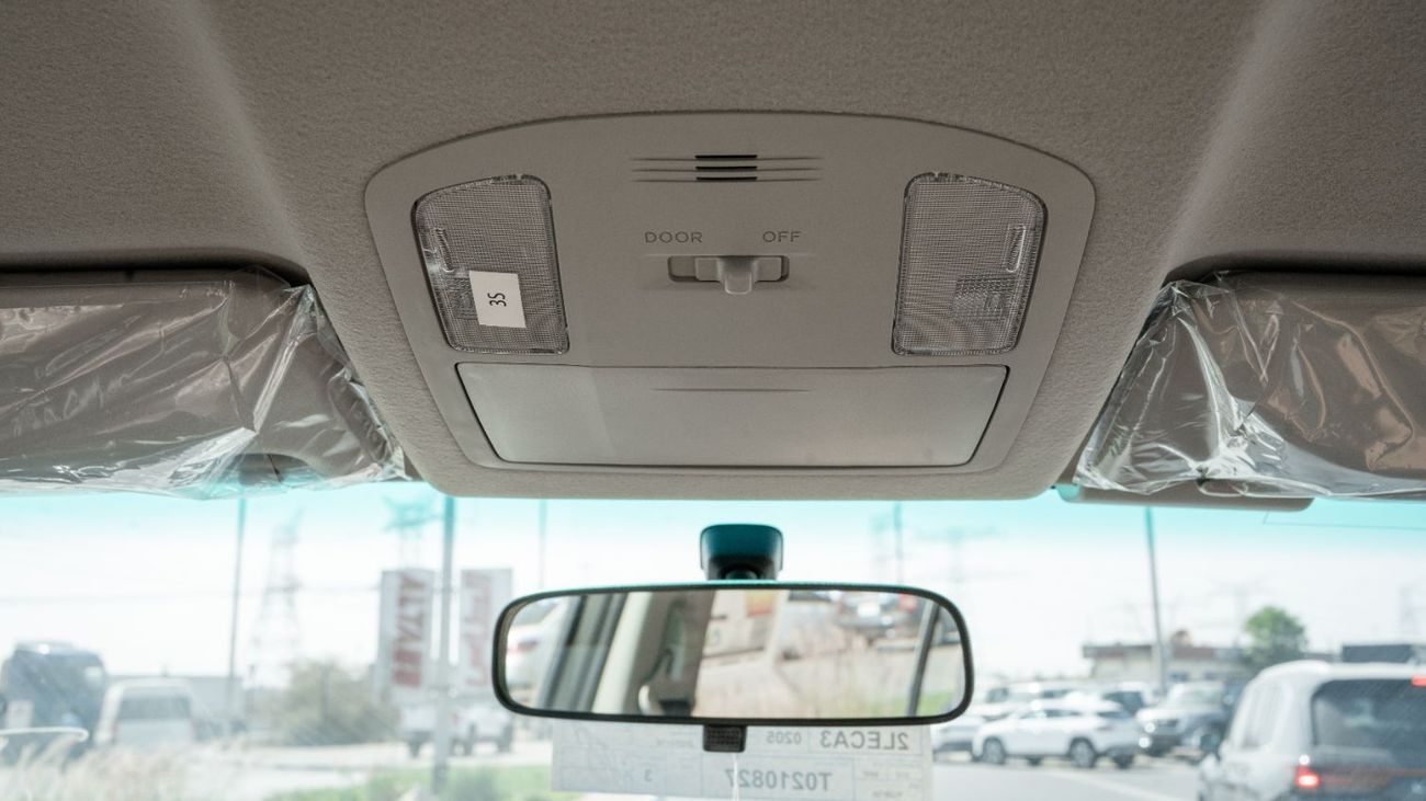 تويوتا فورتونر 2026 Toyota Fortuner VX 4.0L AT petrol (Silver-Tan)