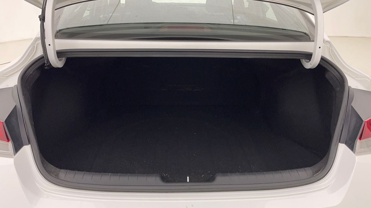 هيونداي إلانترا SMART 1.6 | بدون دفعة مقدمة | اختبار القيادة في المنزل