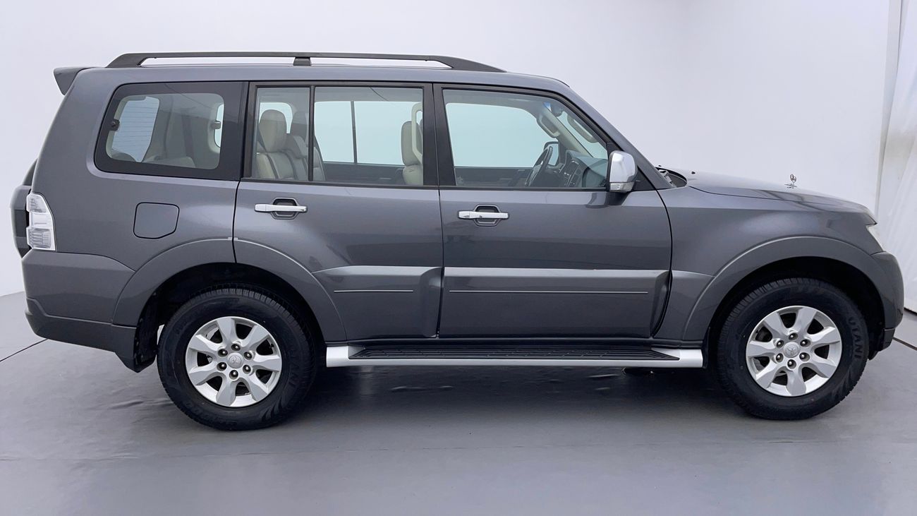 Mitsubishi Pajero GLS HIGHLINE 3.5 | Zero Down Payment | Free Home Test Drive