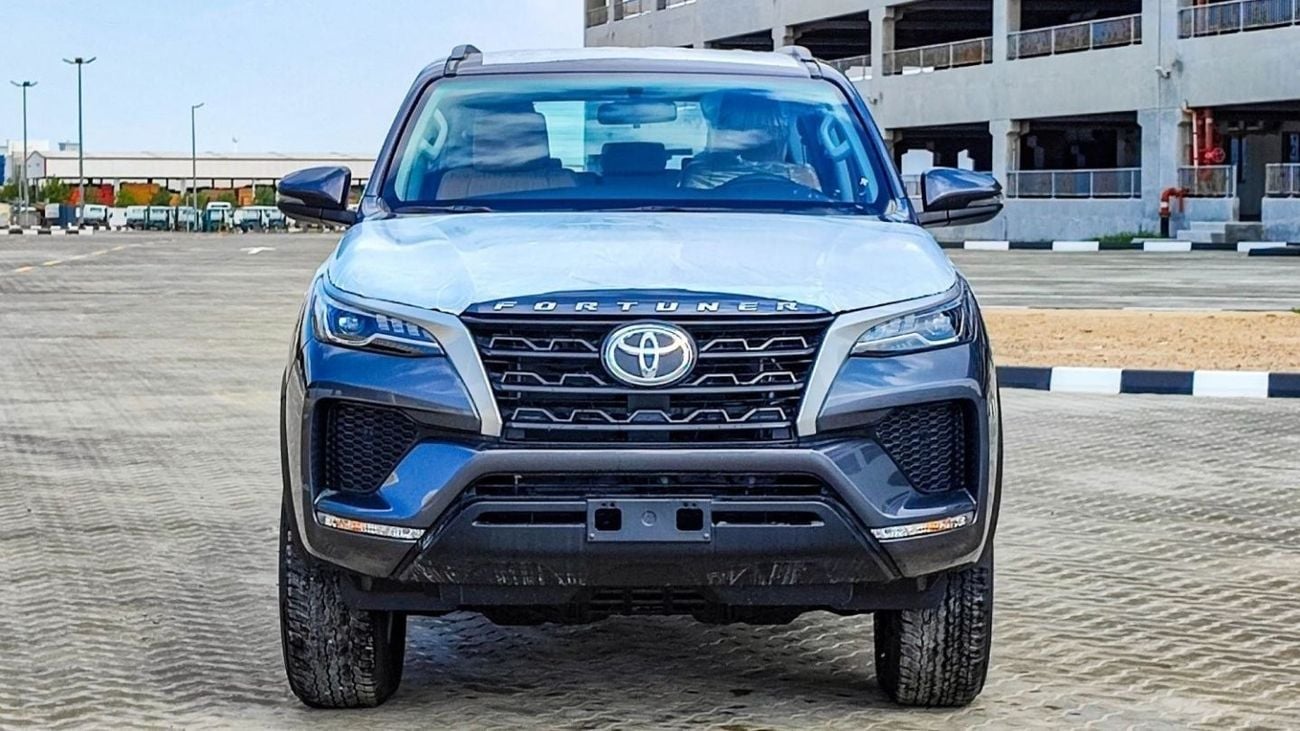 Toyota Fortuner FORTUNER SR5 2.7L V4 PETROL mid options