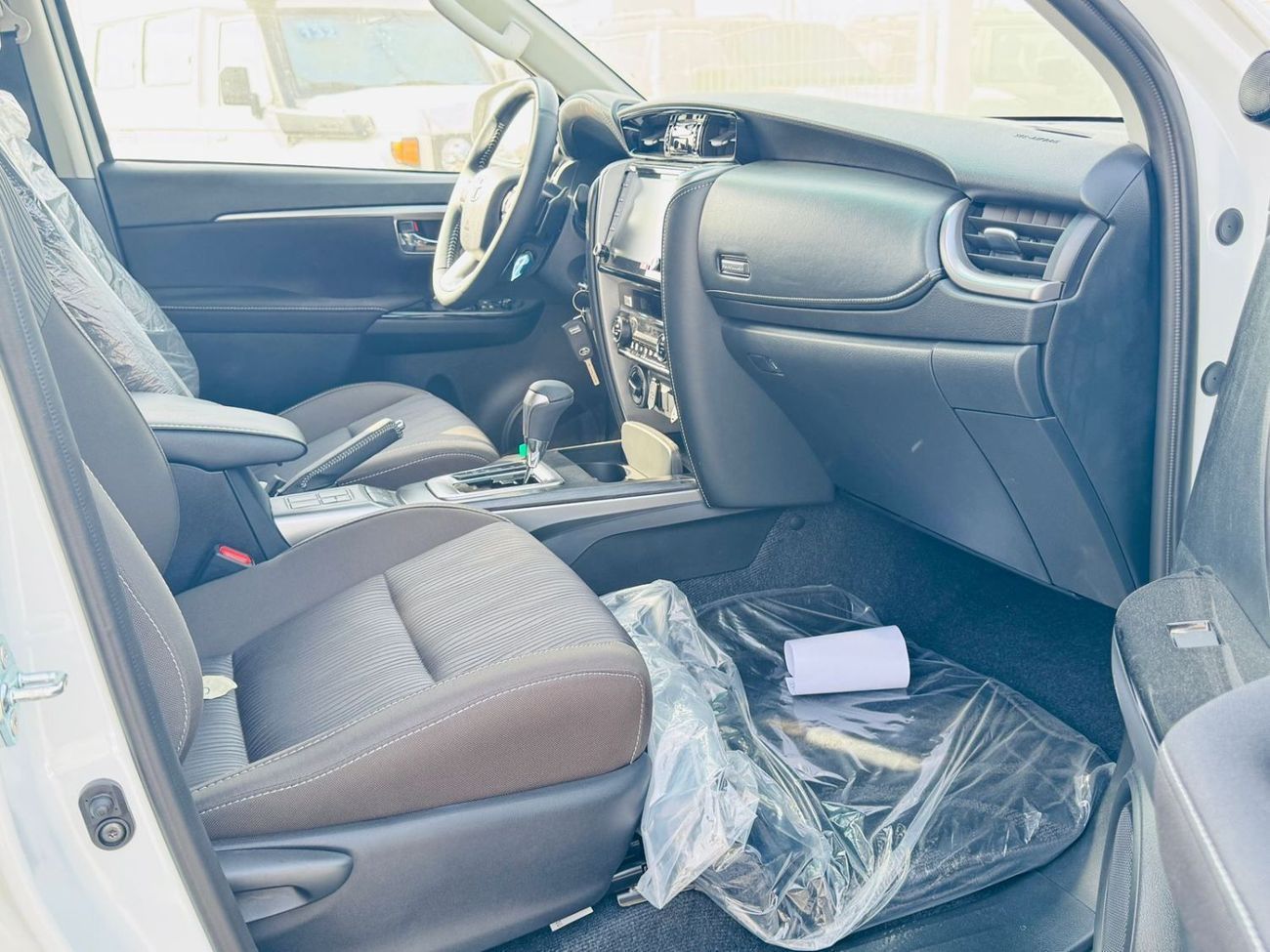 Toyota Fortuner TOYOTA FORTUNER 4.0L A/T B/O WHITE 2025