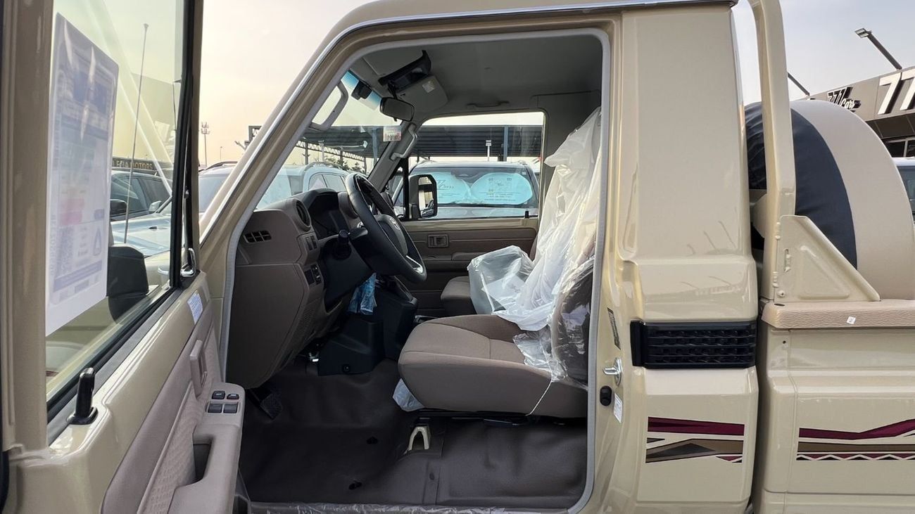 تويوتا لاند كروزر بيك آب SC 4.0L