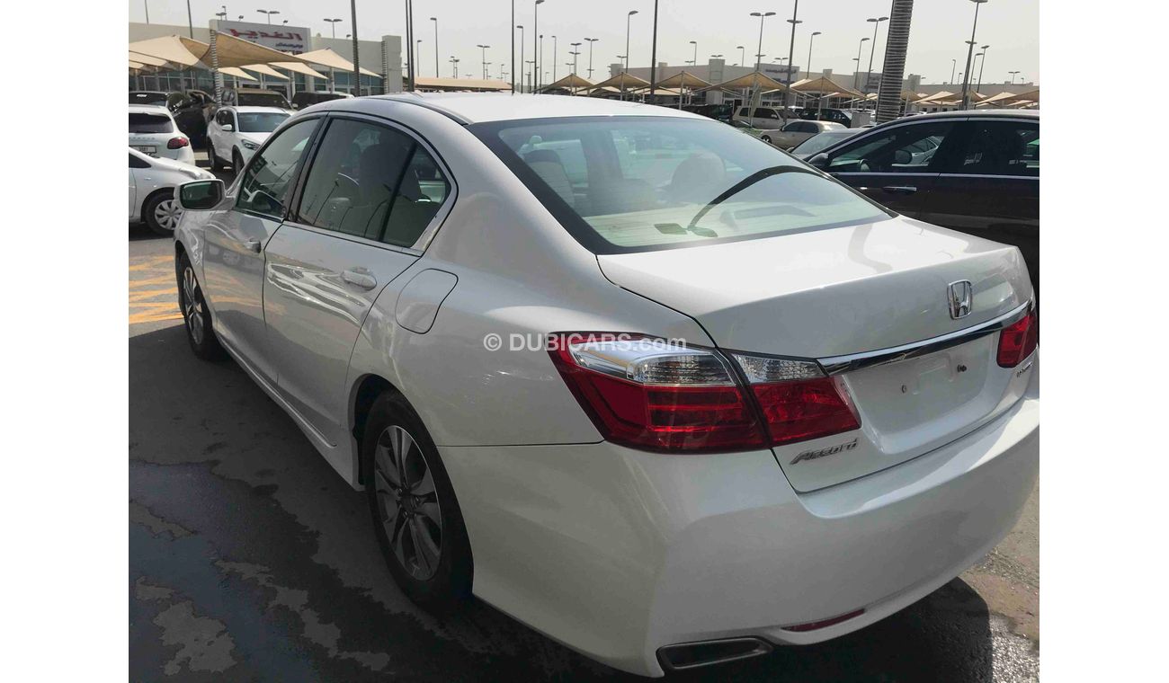 هوندا أكورد خليجي قابل للتصدير الى السعوديه