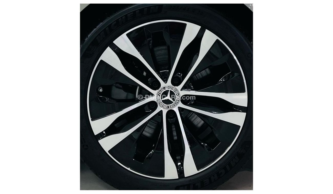 Mercedes-Benz C 200 Premium Brand New .. Warranty .. 4 Cyl .