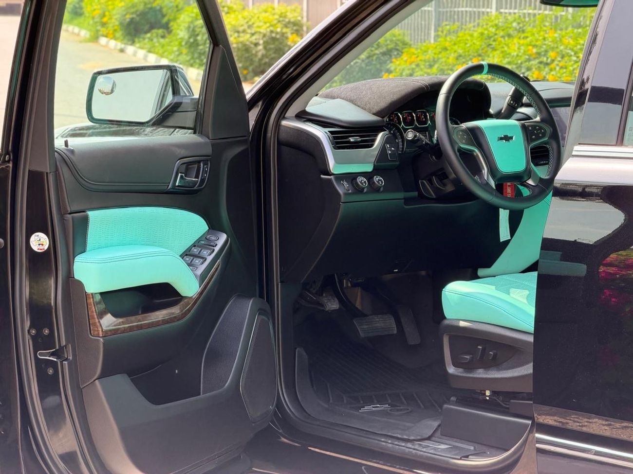 شيفروليه تاهو LS 5.3L 4WD (8 Seater)