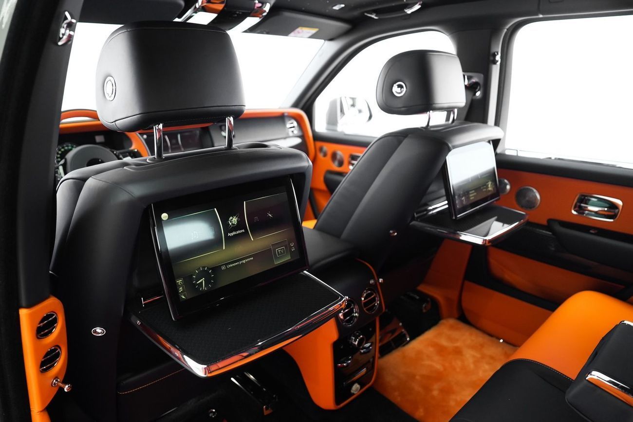 رولز رويس كولينان Rolls Royce Cullinan Black Badge