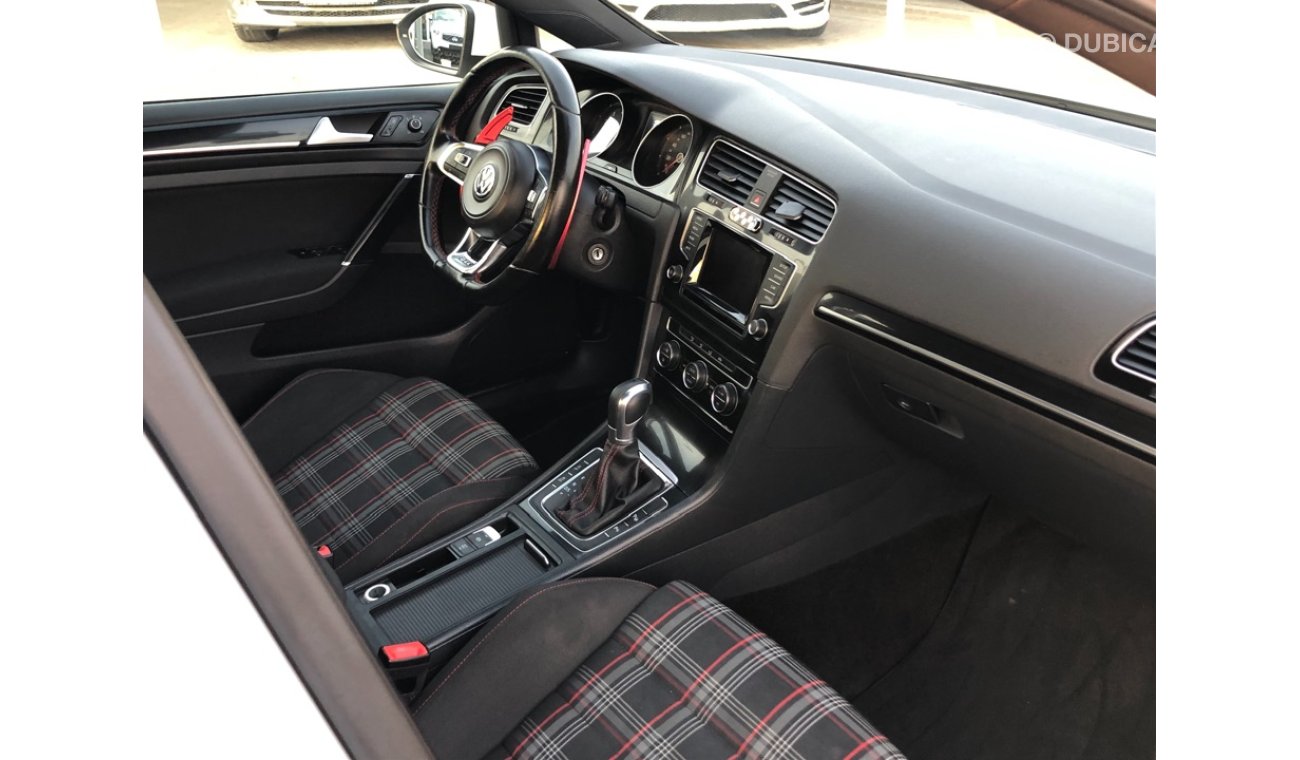 Volkswagen Golf Volex wagan GTI MODEL 2015 GCC car perfect condition full option panoramic roof back camera full el