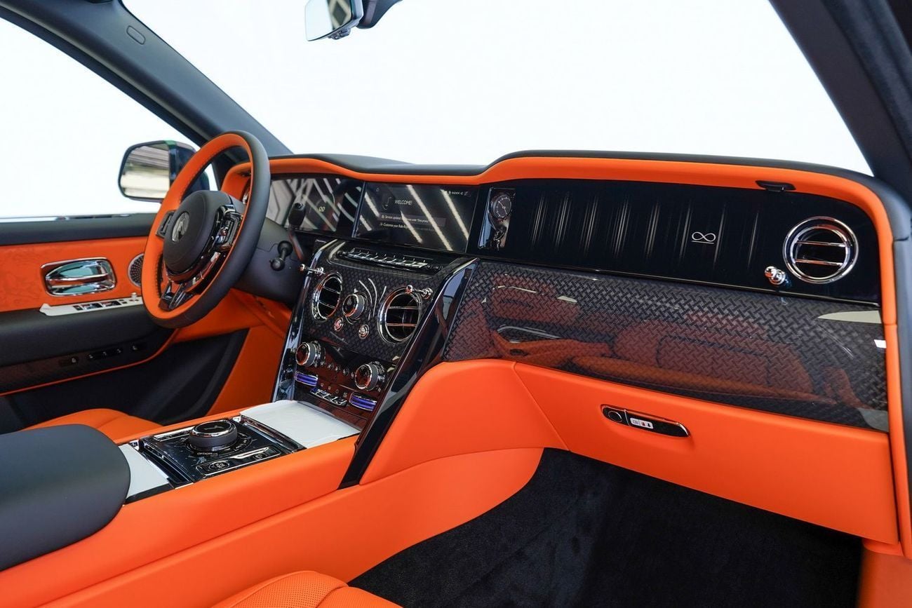 Rolls Royce Cullinan BLACK BADGE