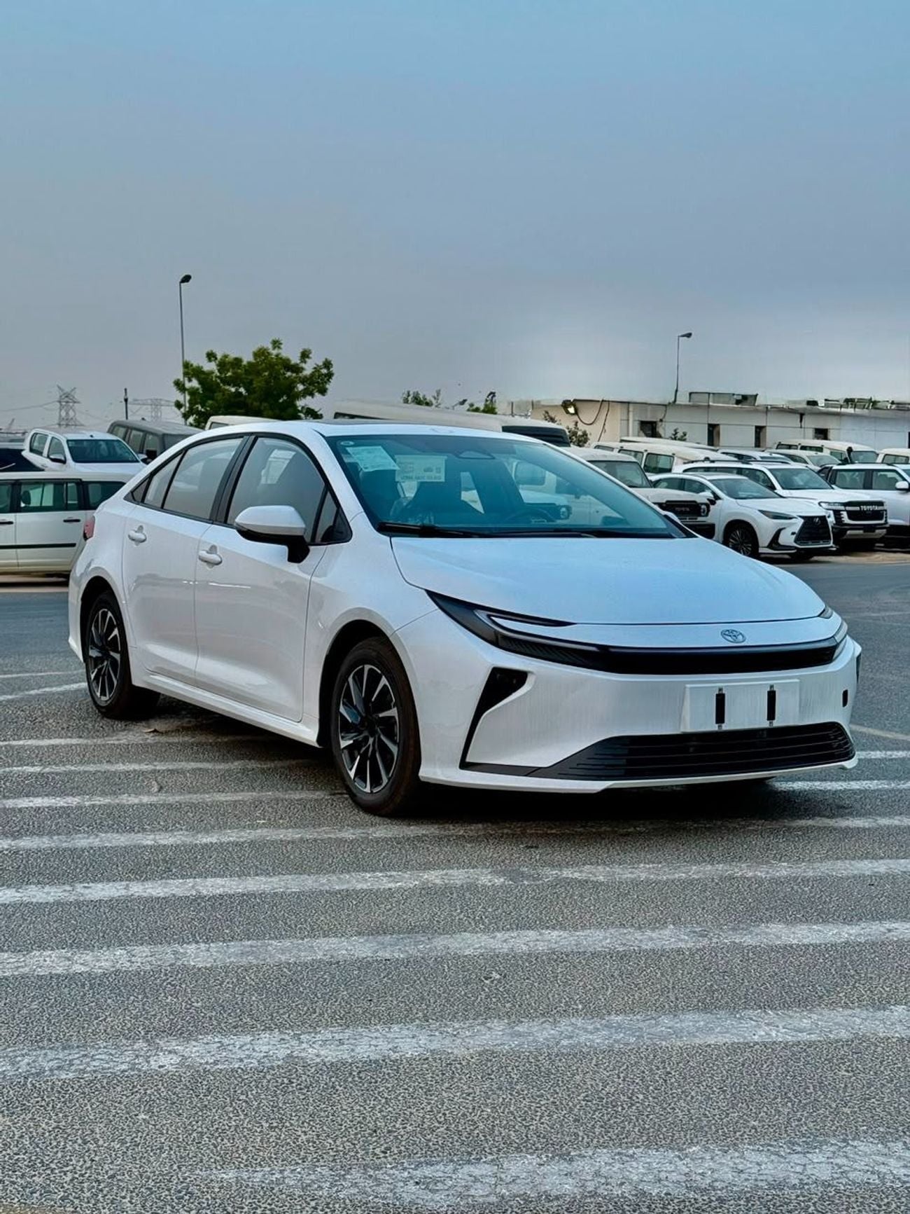 Toyota Corolla ToYoTa - COROLLA - ELITE - 1.8 - 2026 - HyBRiD - NEW FACE - AT - WHiTE