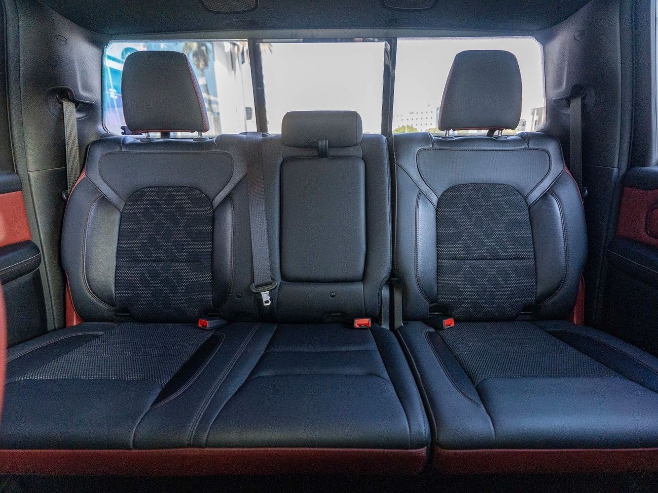 رام 1500 Rebel Crew Cab 5.7L