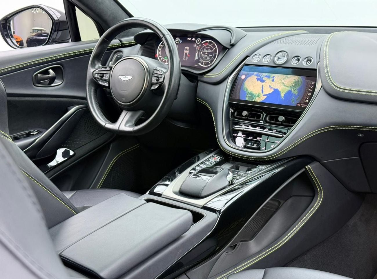 Aston Martin DBX 2022 Aston Martin DBX 550, Warranty, Service History, European Spec.