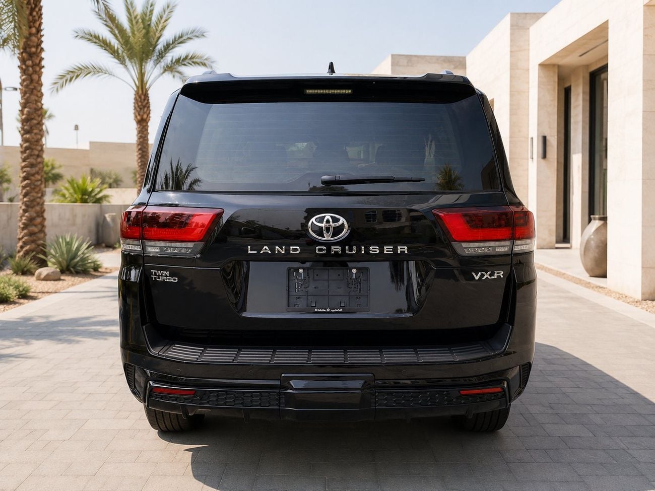 تويوتا لاند كروزر VXR 2026 Toyota Land Cruiser LC300 | 3.5L Twin Turbo | Full Option | Export Ready