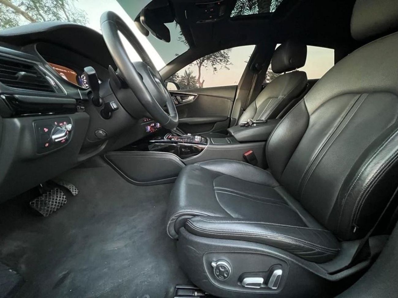 أودي A7 AUDI A7 50 TFSI QUATTRO S LINE 2017 GCC FULL OPTIONS IN PERFECT CONDITIONS WITH ONE YEAR WARRANTY