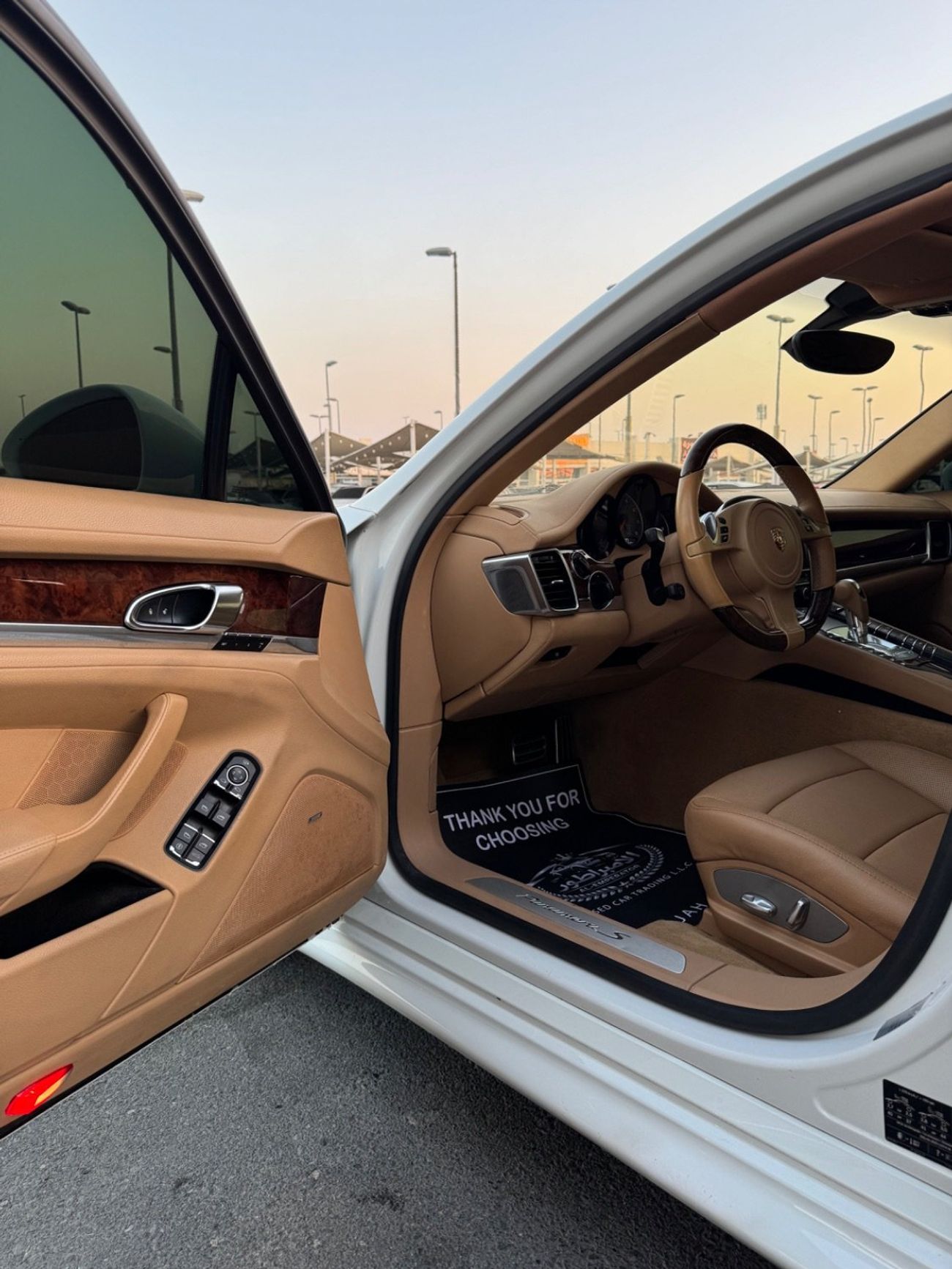 Porsche Panamera 4S 4.8L