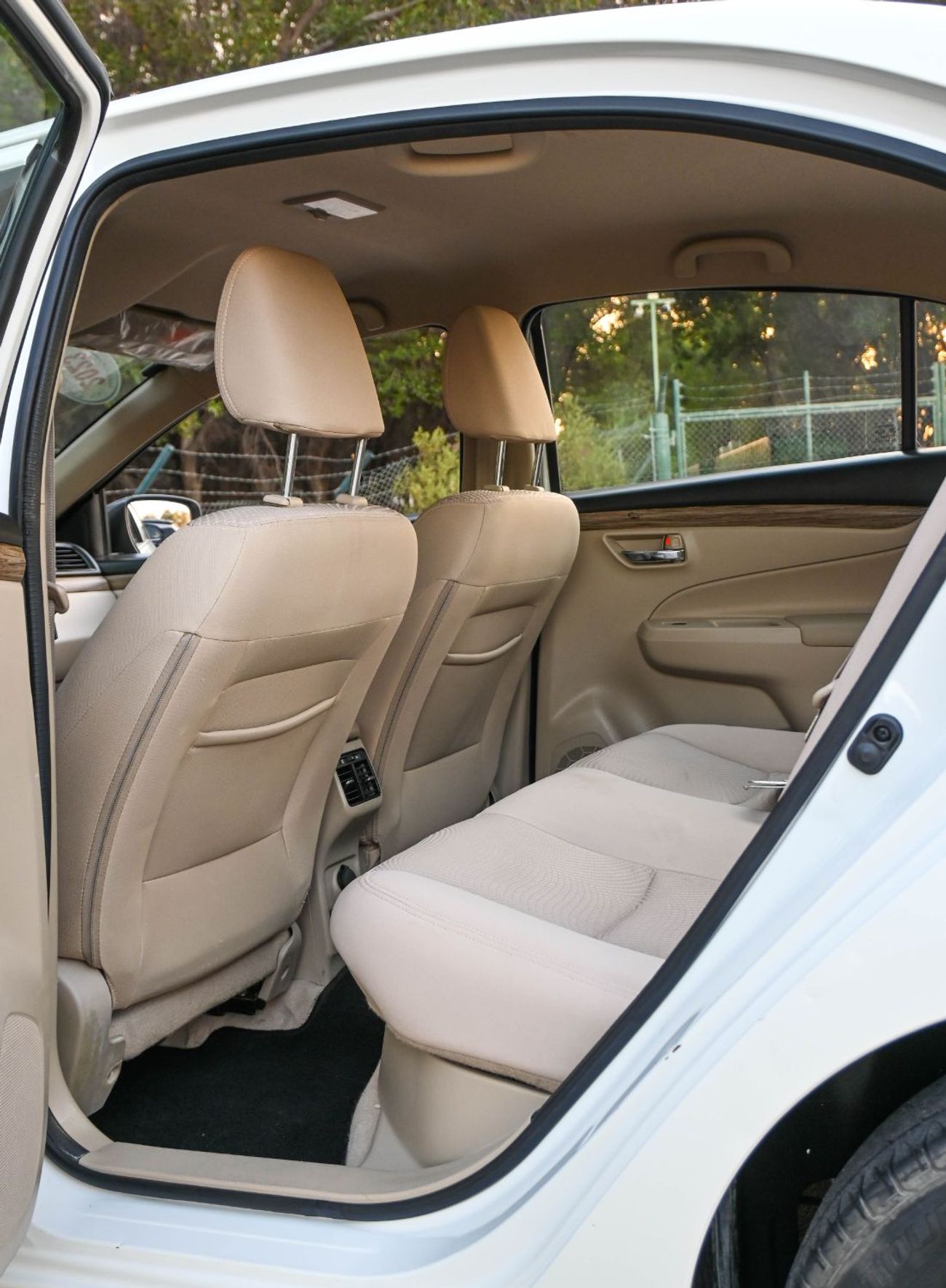 سوزوكي سياز Suzuki Ciaz 2023, Gulf specifications, basic option, in excellent condition