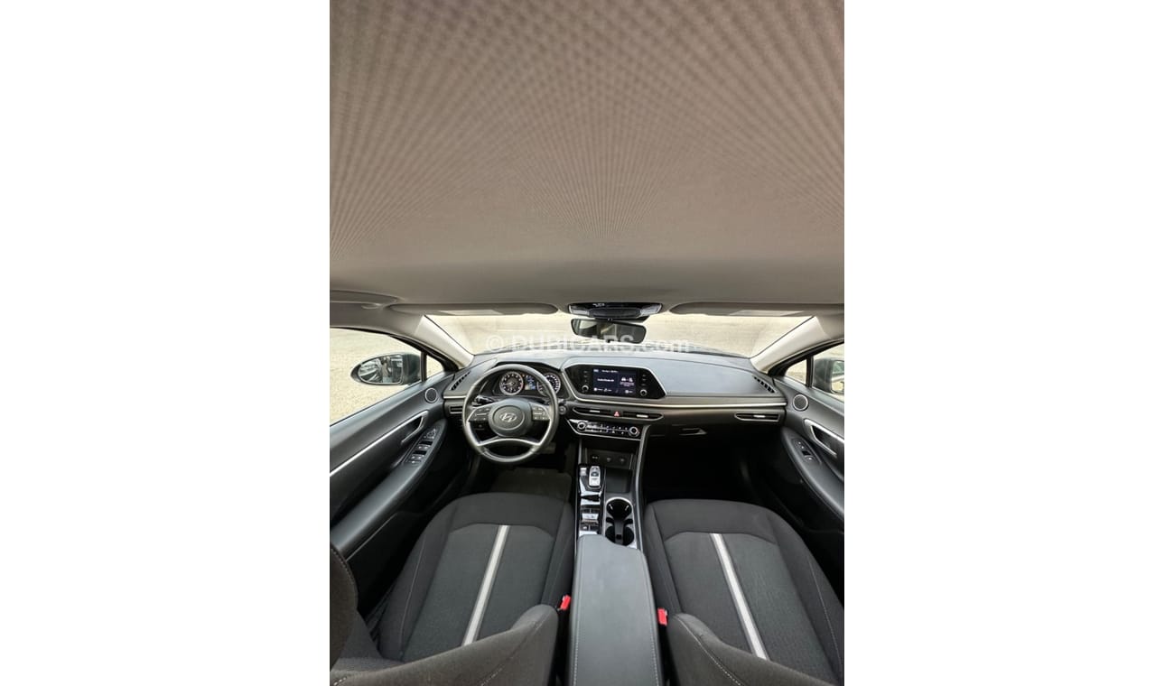 هيونداي سوناتا السيارة جيدة جدا ونظيفة