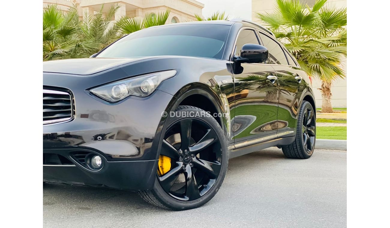 Infiniti FX50 INFINITI FX50 || GCC || 5.0 V8 || VERY WELL MAINTAINED