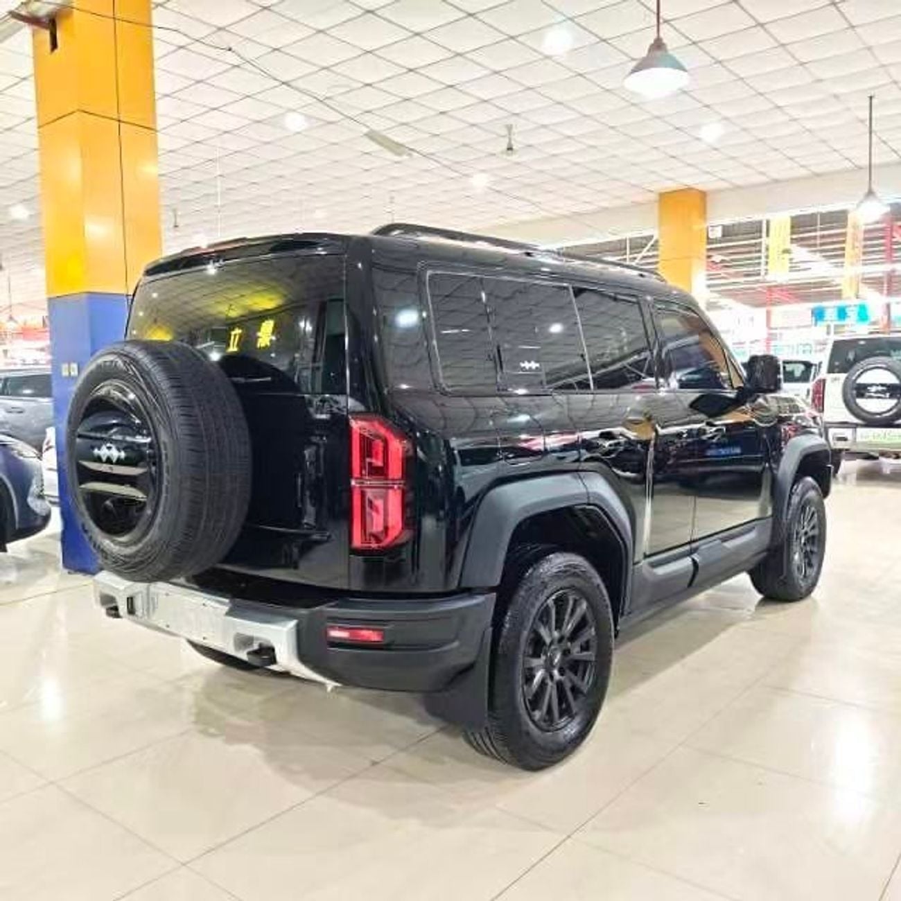 BYD Leopard 5 STD (NON GCC)
