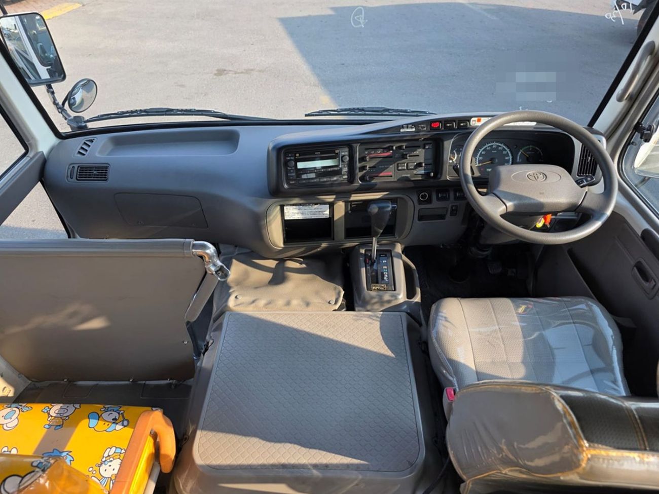 Toyota Coaster TOYOTA COASTER BUS RHD 2012 MODEL 4.0 L DIESEL AUTOMATIC(PM53691)