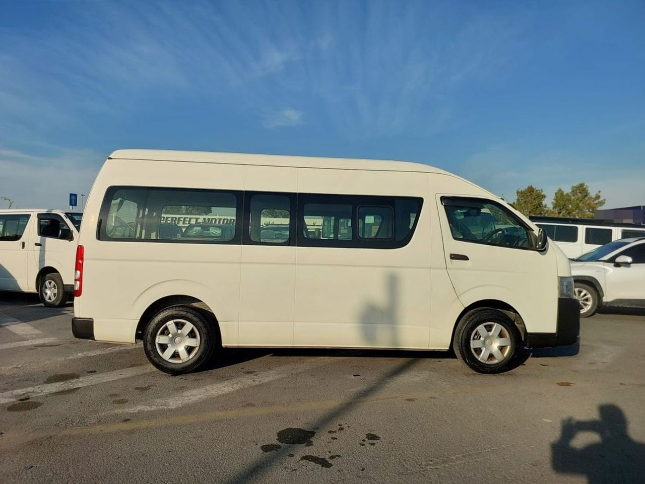 Toyota Hiace TOYOTA HIACE VAN RHD 2015 MODEL 3.0 L DIESEL AUTOMATIC(PM16111)