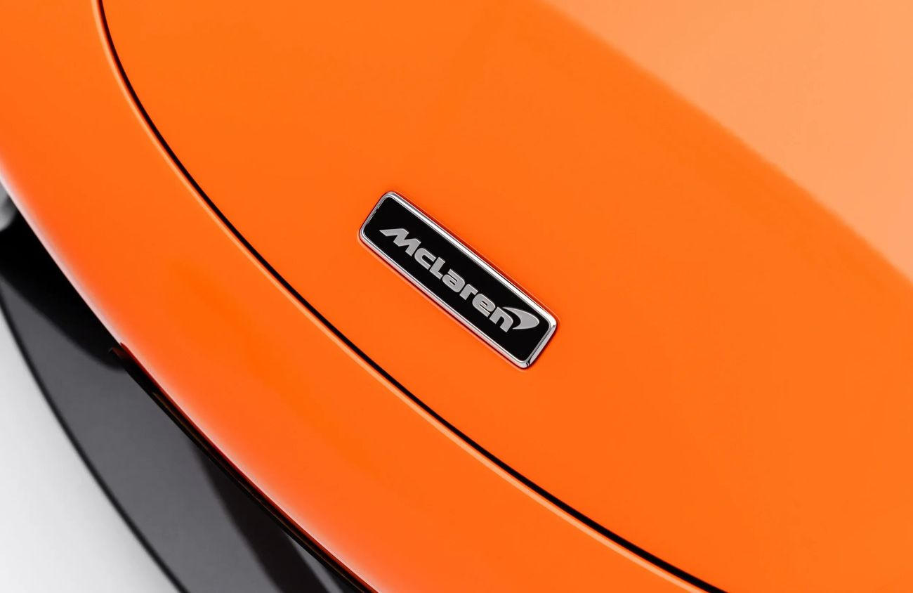 مكلارين 765LT 4.0L twin-turbocharged 8 Cylinder Engine