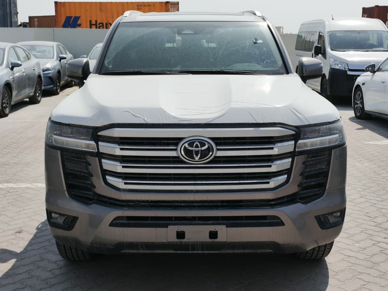 تويوتا لاند كروزر 2025 Toyota Land Cruiser LC300 GXR High-Option 3.5L V6 Twin Turbo Petrol A/T 4WD Export Only