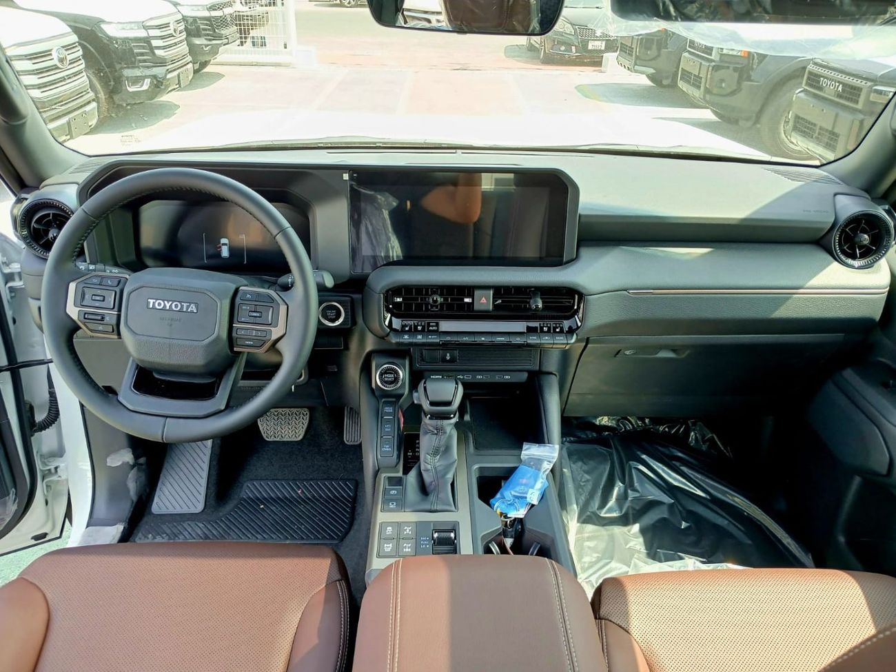 Toyota Prado TOYOTA PRADO DIESEL 2.8L  MID OPTION 2025