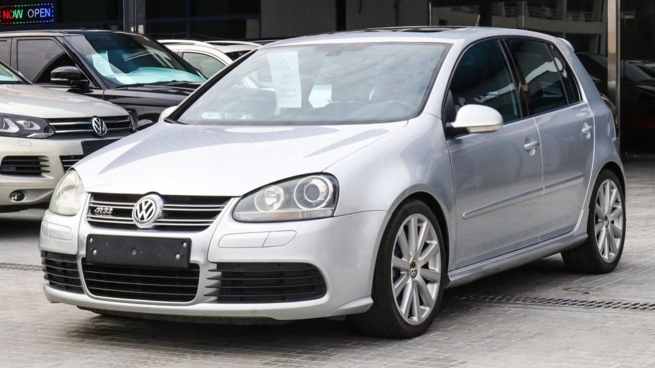 Volkswagen Golf R32