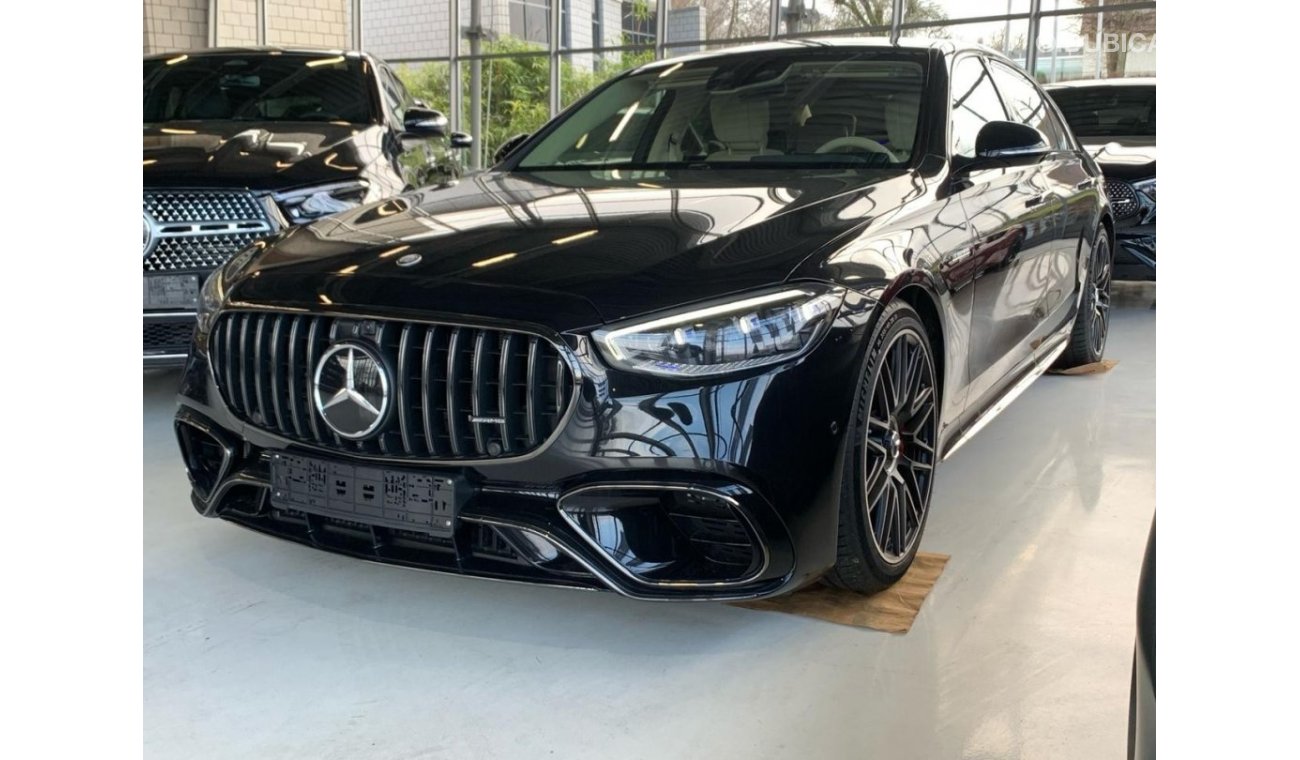 مرسيدس بنز S 63 AMG AMG (ليلي وأنيق، ديكور) * زنبرك هوائي * محور خلفي * كاميرا 360 درجة * شاشة عرض ثلاثية الأبعاد * شاشة