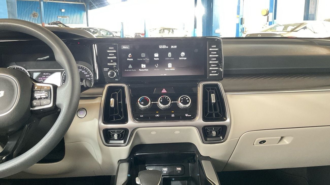 كيا سورينتو 2.5 LX 2WD AUTO | شامل الضمان | 0 ﺪﻔﻋﺓ ﺃﻮﻟﻯ