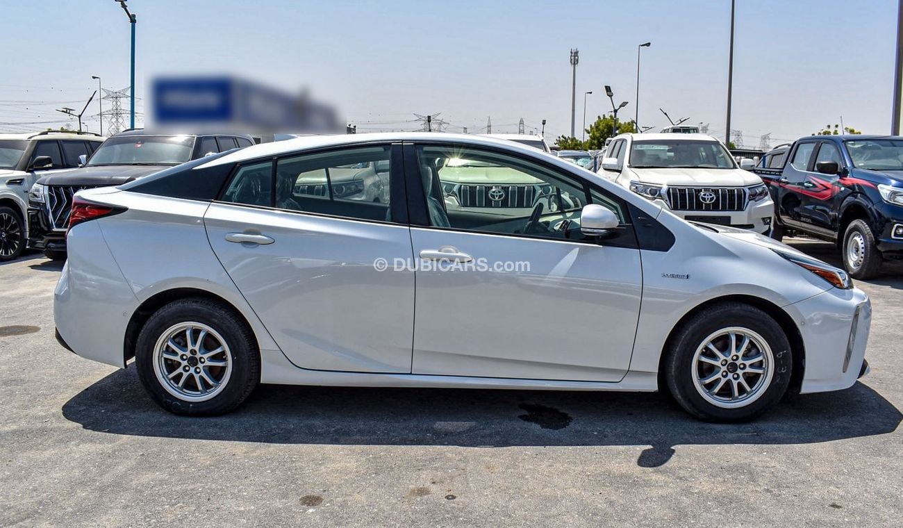 Used Toyota Prius Hybrid 2021 for sale in Dubai - 780861
