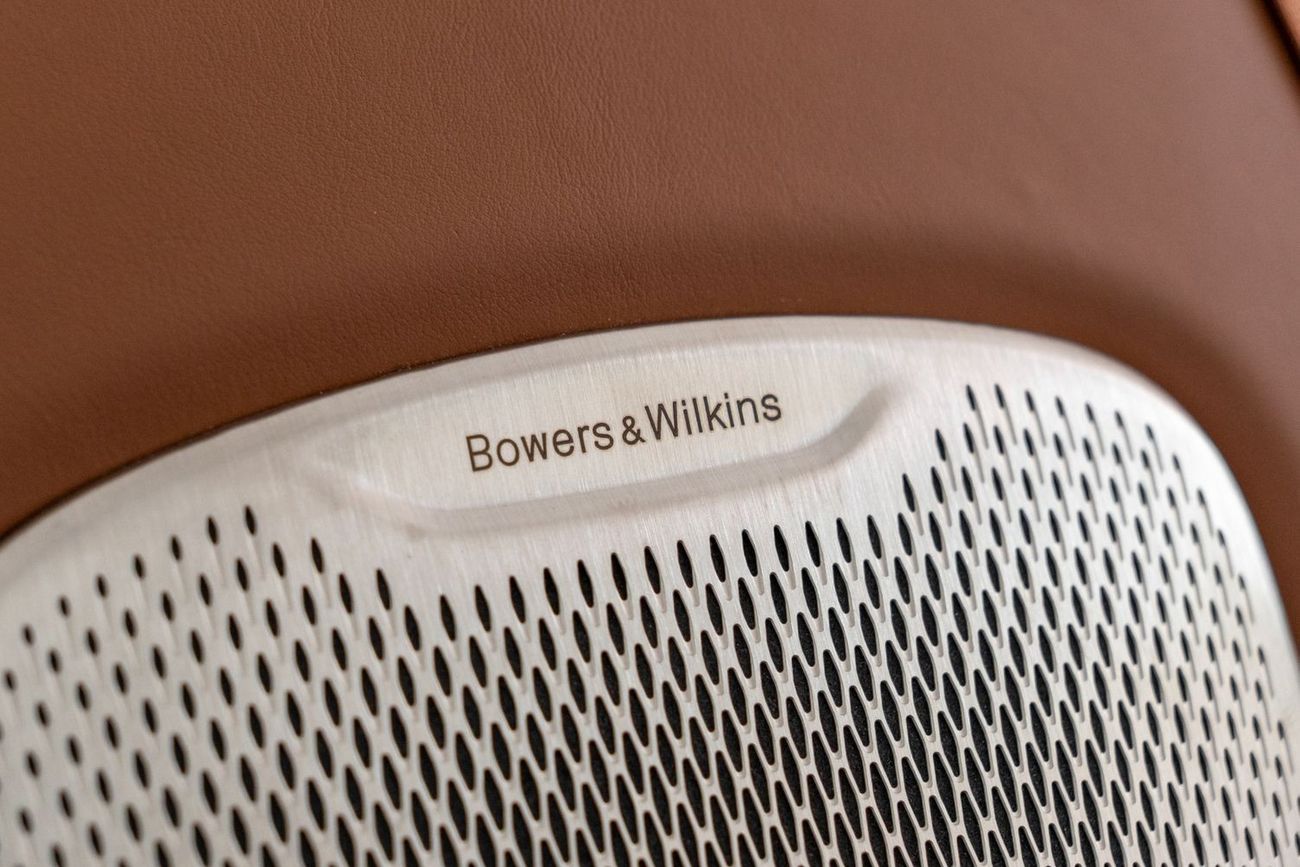 Aston Martin DB DB12 / Warranty and Service Contract