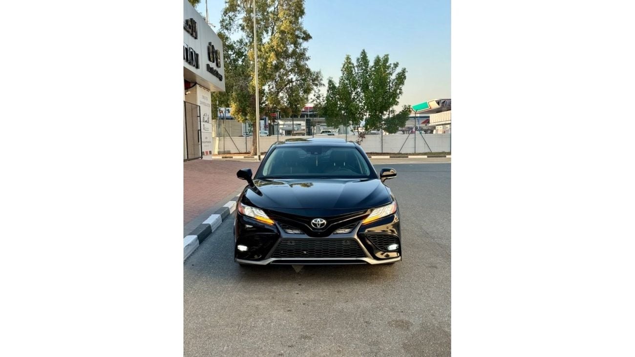 Toyota Camry 2020 XLE HYBRID ENGINE 360 CAMERAS PROJECTOR 2.5L FULL OPTION CANADA SPEC