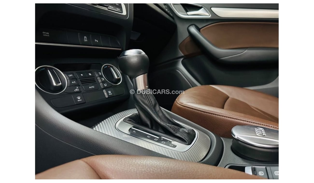 Audi Q3 35 TFSI S-Line GCC .. FSH .. S line .. Perfect Condition .. 4Cyl